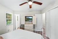 Charming Home Minutes from Town ! Close to Golf Course and Kings Dominion !
