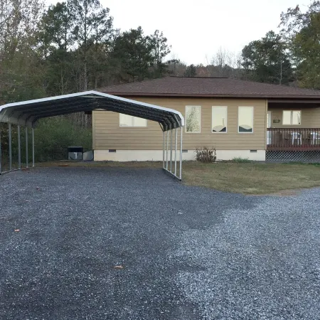 Lake & mountain views! Covered Boat Port w/Power, Pets Welcome