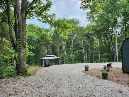 Glamping Tiny Home near Center Hill Lake