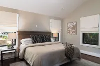 Private Lakefront Retreat with SpaCruzzi, Fire Pit and Serene Views