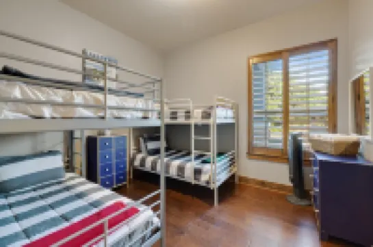 Spacious Lake Travis retreat with stunning views and huge gameroom!