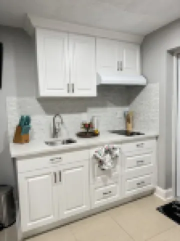 Welcome toCozy La Palma B, is quite and clean pleace