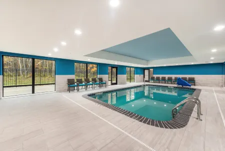 Hampton Inn & Suites by Hilton Benton Harbor Отели в г. Бентон Хайтс