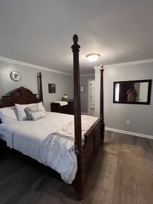 Cool and Calm 4bd  4ba close to all amenities in the city,
