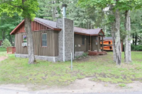 La Vita e Bella -Life is Good- at this pet friendly Northwoods escape