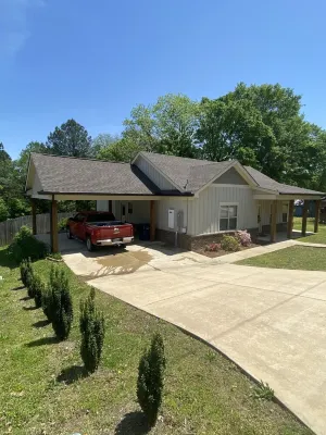One block from Main Street, short ride to Oxford, Enid, Sardis and Grenada Lakes Hotel di 