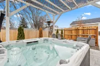 The *Minimalist's Escape* near Greenbelt & Winery with HOT TUB!