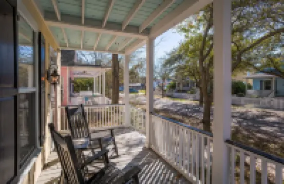 Saltwater Retreat! Close to Parris Island/Sands Beach!