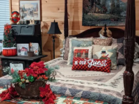 Cozy Cottage on Our Private Lake and 75 Wooded Acres Hotels in Sequatchie County