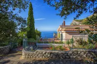 Villa in Nerano with enchanting view of the sea