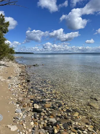 Secluded Bayfront Cottage with Stunning views