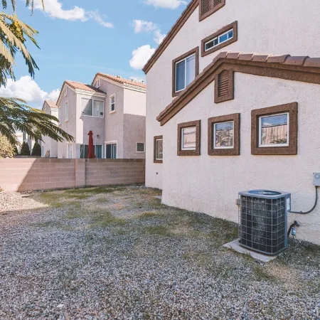 Spacious, Quiet Home in Gated Community, Family Friendly, King Bed, 3 Parkings