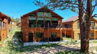 Prime River Frontage Home/ AC/1mi to EP & 2mi to Rmnp/Fish Outside Your Door!