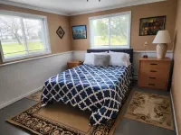 Relaxing Lake View Home, Pet Friendly, Central Location.  Close to Ferries! Hotels in Moran Township