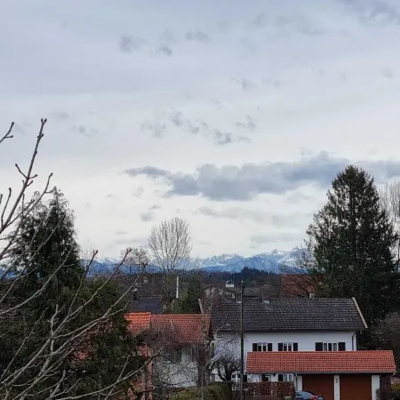 Gemütliche Dachgeschosswohnung bei Tutzing am Starnberger See