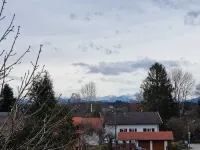 Gemütliche Dachgeschosswohnung bei Tutzing am Starnberger See
