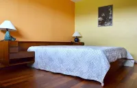 Seasonal rental by the sea in Plouarzel Hotels in Plouarzel