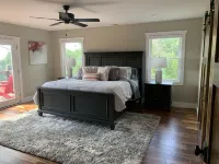 Butterfly Mountain Cabin for 8 w/amazing view+wifi, 3 bdrm, 3.5 bath, & firepit