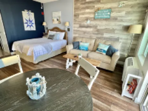 Oceanfront, private balcony, stunning panoramic views of the Atlantic