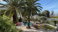Charming Villa Fully Renovated with Amazing Water View 세테 호텔