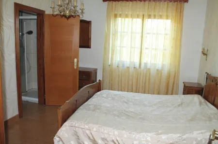 Maison Située Dans le Vignoble, Appartement à L'étage Avec Entrée Indépendante