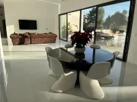 Villa Dexception à Montferrier Hotels in Montferrier-sur-Lez