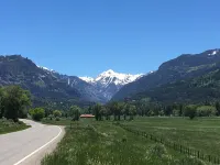 Quiet vacation house on forested property in Ouray