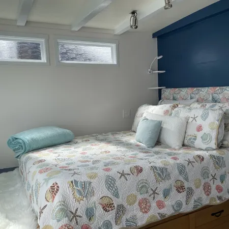 "Top Choice Houseboat Rental," says Discover Sausalito. 2bd 2ba floating home.