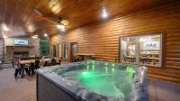 Blue Pine Divine - 1+ Bedrooms, 2 Baths, Sleeps 6, pet friendly, Hot Tub Hotel a McCurtain County