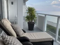 Penthouse Condo, with stunning ocean views Hotels in Surfside