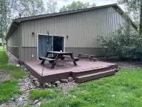 Steve’s Barn Lodge, Detroit River/Lake Erie Hotels in Huron Charter Township