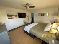 Friday Fowls Cottage - Sauna - Hot Tub - Fire Pit - Golf - Lake - Beach - Winery