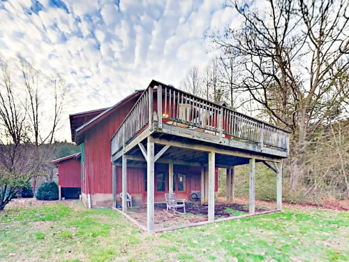 Renovated Barn With Spectacular Mountain Views Between Dupont And Pisgah