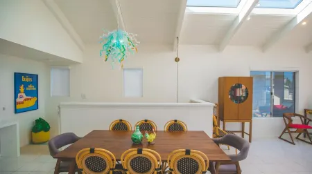 MODERN SILVER STRAND BEACH HOUSE STEP2SAND SLEEPS 10