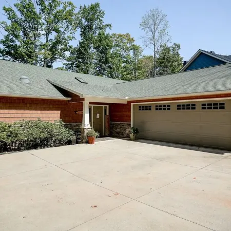 Lake Keowee Private Waterfront
