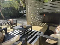 Island Paradise: Steps to Private Gulf Beaches, Pools, Hot Tub & Golf Cart ALL