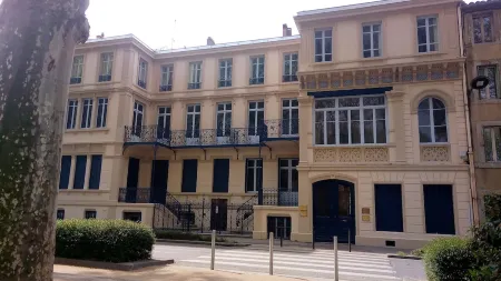 Large apartment of character with private courtyard.