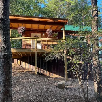 Bluff view cabin