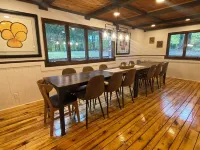 Secluded on a 6 acre ridge! 1 mile from Roaring River. Quiet and serene