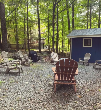 Cozy 4BR Escape in Amenity Filled Hideout