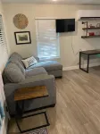 Quiet, peaceful little cabin just one mile from flowing wells marina
