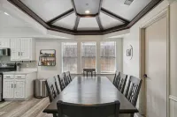 Family friendly/POOL/Sleeps 16/Luxury