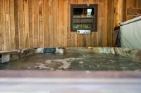 Crazy Horse is a charming Broken Bow Cabin with all the Amenities.