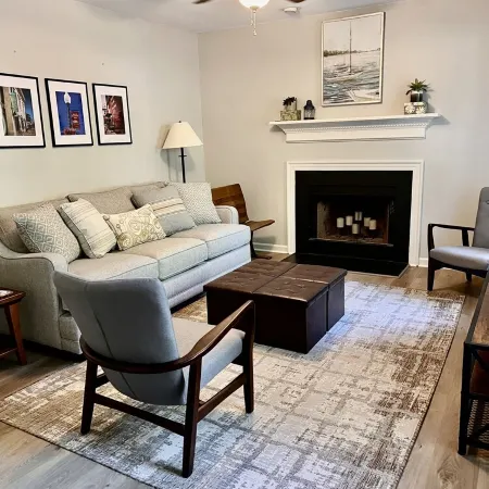 Comfortable, Clean, and Convenient to Everything!