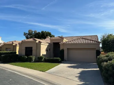 Water/Golf Course Backyard | Heated Pool Included in Price | Modern 3 bedroom 챈들러 길버트 커뮤니티 대학 - 페코스 캠퍼스 주변 호텔