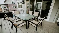 New Modern Stylish Oasis, Bright and Comfortable Home - 4 tähden