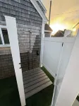 Entire cottage, walk to/from ferry & downtown, newly renovated, parking on site