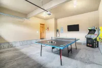 Bobcat Bunkhouse in Estes Park-3 Bed Family Retreat with Wi-Fi A/C Games Hot Tub