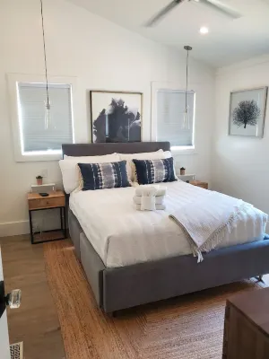 Family Beach House - Pet-friendly - private heatable pool, close to the beach