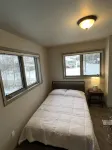 Top Floor Lakefront Condo with Mountain Views!